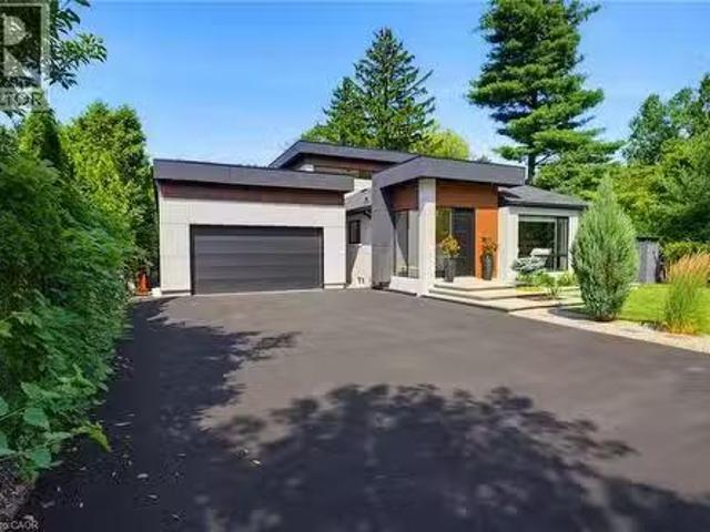 282 Robina Road, Ancaster, ON, L9G 2L7 Luxury House for sale.