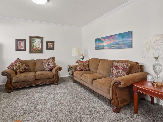 2834 Fairmont Dr