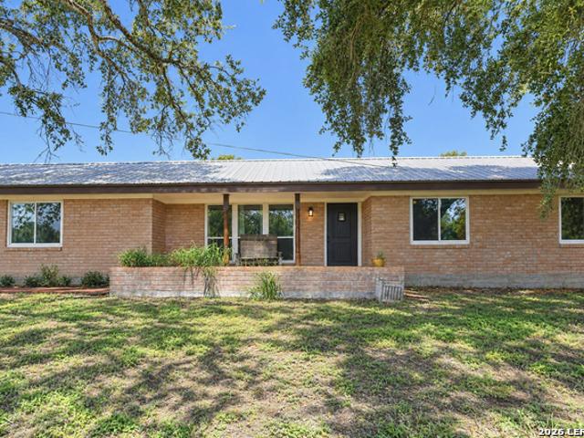 2835 Earls Trail