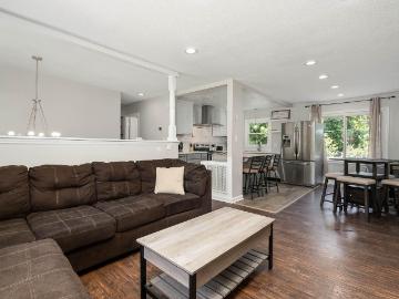 2836 Red Alder Court