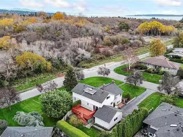 2830 Dunlevy St, Oak Bay, BC, V8R 5Z5 house for sale Listin.