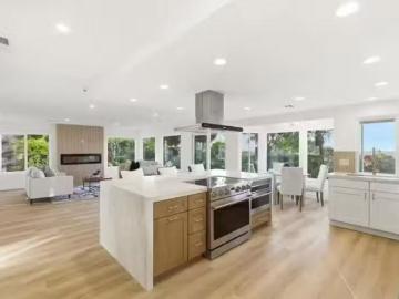 2830 ESTURION PL, CARLSBAD, CA 92009