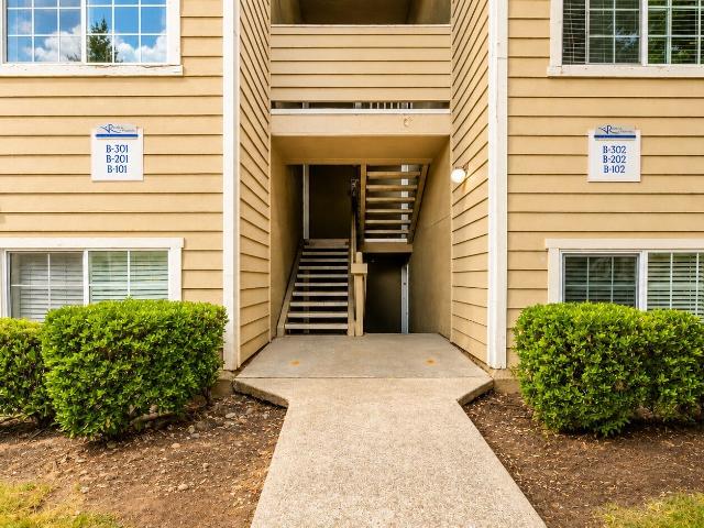 2830 th Avenue S # B201