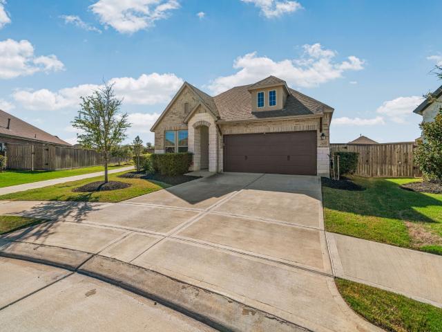 2831 Chestnut Oak Circle