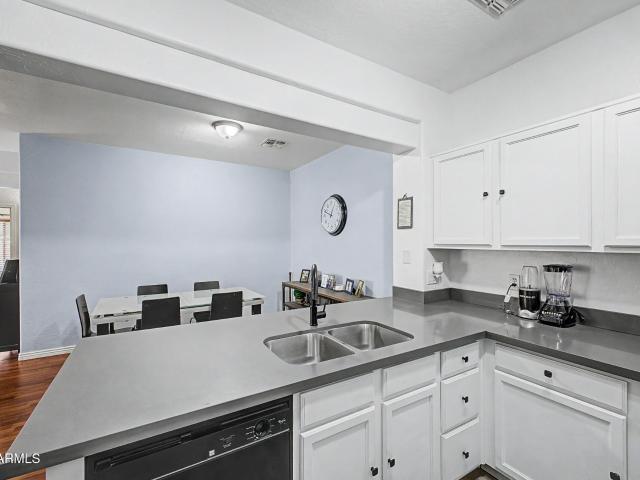 2831 e southern avenue # 124