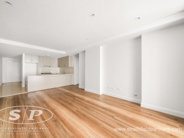 28/32 40 Kerr Parade, Auburn