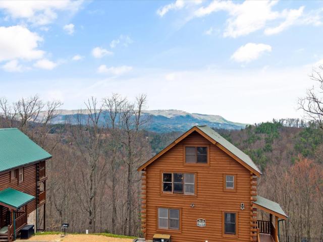 2833 White Oak Ridge Lane