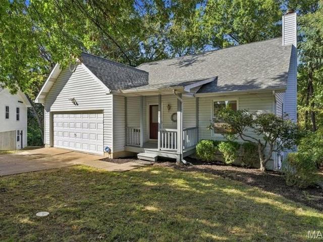 283 Caroline Ave, Kirkwood, MO 63122