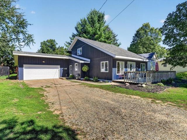 283 E Pine St NE, Cedar Springs, MI 49319