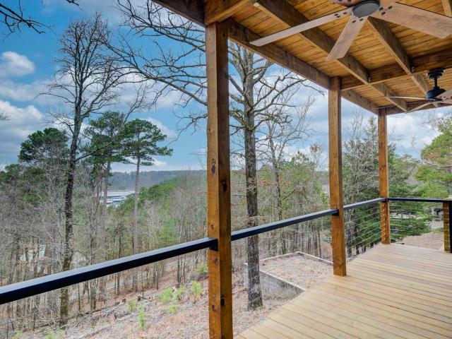 283 Lake Village Dr