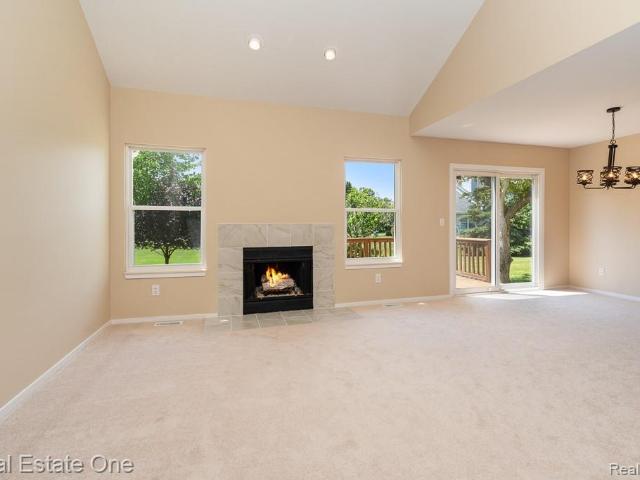 283 Whispering Hill