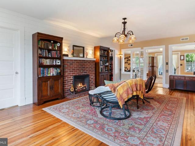 2844 Ridge Road