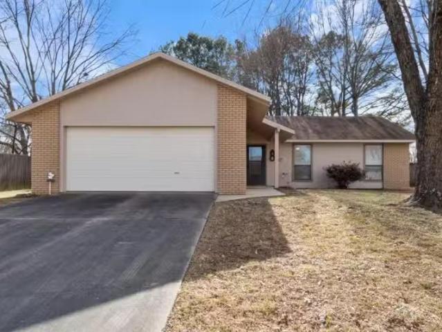 2847 W DOVE DR, FAYETTEVILLE, AR 72704