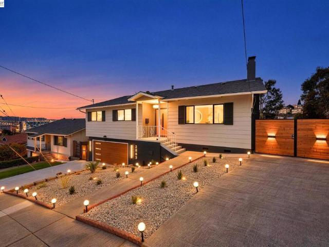 2843 Jennifer Dr