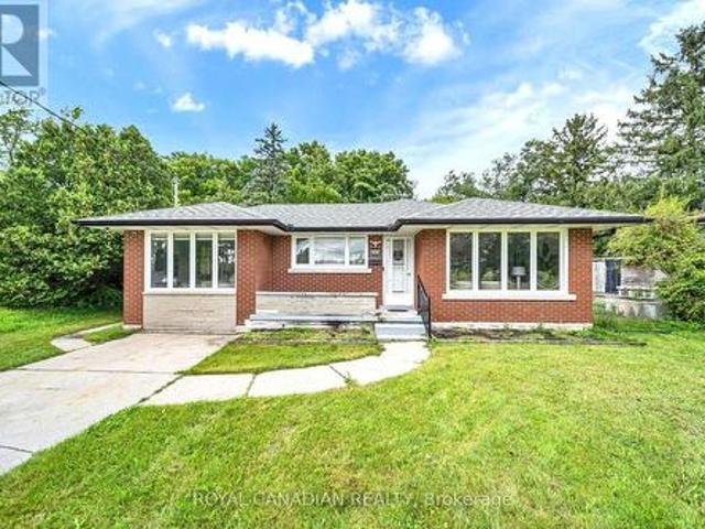 284 Cedar Crescent, Cambridge, ON, N1S 1X1 house for sale | Listing ID X13742 | Royal LePage