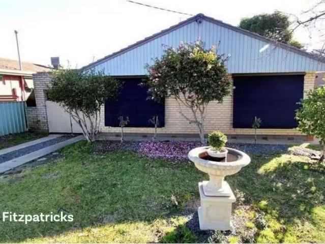 284 Bourke Street, Tolland House for rent Listed by Rental De.