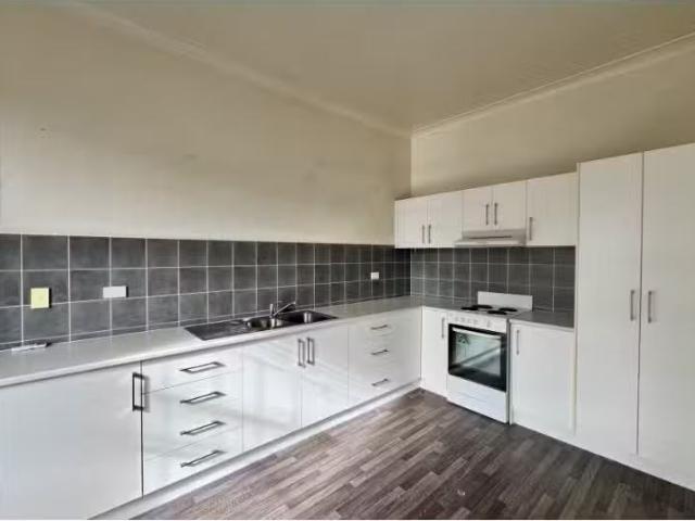 2/84 Bull Street, Cooks Hill Apartment for rent Listed by Ash.