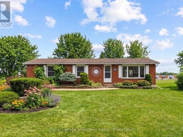 284 Manor Road, North Huron Wingham, ON, N0G 2W0 house for sale | Listing ID X12961 | Royal LePage