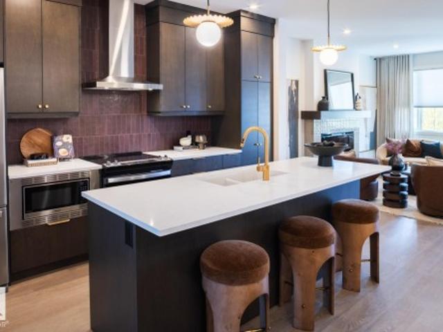 284 Paterson Link Sw, Edmonton, AB, T6W 5V2 house for sale | Listing ID E4497 | Royal LePage