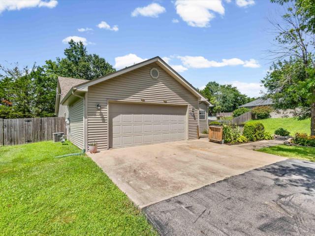 2855 e buffalo dr