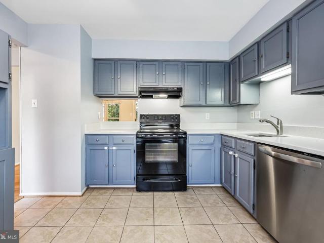 2856 Burgundy Place