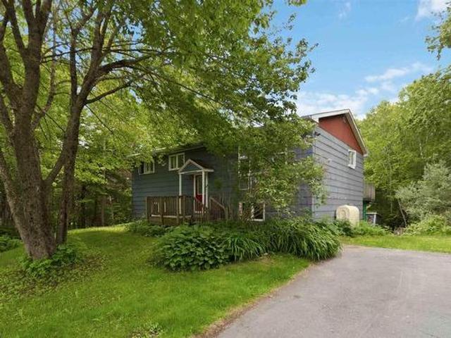 2856 Beaver Bank Road, Beaver Bank, NS, B4G 1E6 house for sale | Listing ID 202615 | Royal LePage