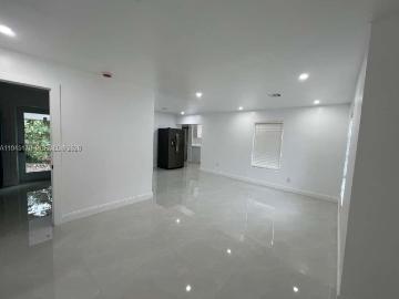 2850 NW 7th St, Fort Lauderdale, US, FL