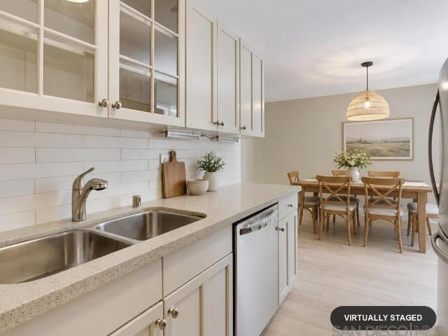 2850 Reynard 9