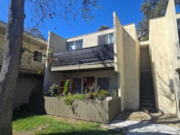 2850 Reynard Way, Unit 30, San Diego, CA 92103 | MLS #PTP2602