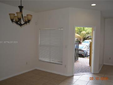 2851 Prospect Rd, Unit 1211, Tamarac, FL 33309 | MLS #A12000