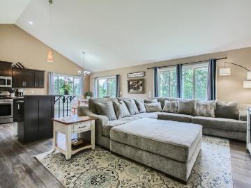 28526 Lakeside Trail
