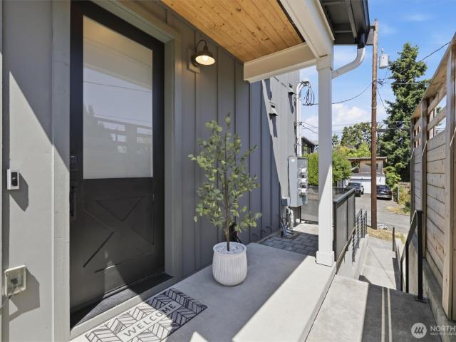 2853 B NW 63rd Street