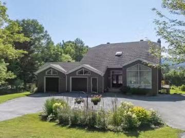 285 Ch. Harvey, Sutton, QC, J0E 2K0 house for sale Listing.