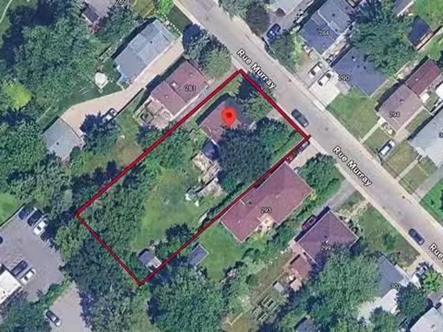 285 Av. Murray, Longueuil Greenfield Park, QC, J4V 1N6 vac.