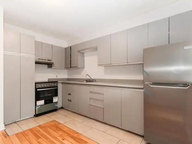 285 Bellechasse | 285 Rue de Bellechasse, Montreal
