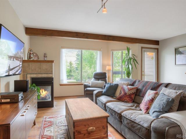 285 Kestrel Lane