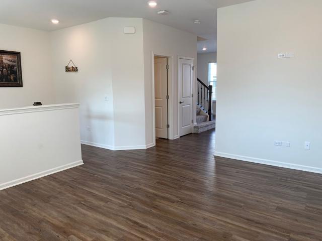 285 Lake Shore Dr, Oswego, US, IL