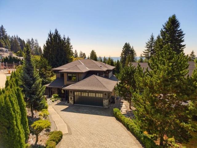 285 Monteray Avenue, North Vancouver, BC, V7N 3E7 house for sale | Listing ID R3170 | Royal LePage
