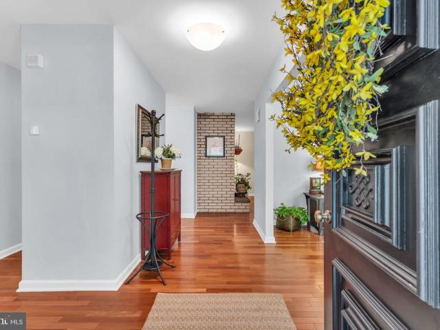 285 Meadowbrook Road