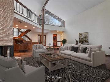 285 North Road NE