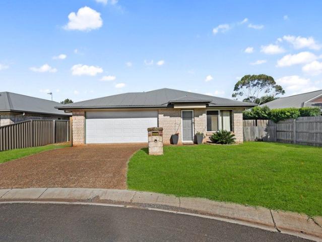 285m to Uni + Double Garage + Ensuite. This 3 Bedroom Cul de Sac Home has 6 Types of Buyers racing to own it!