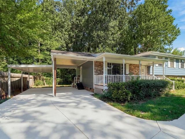 2864 London Lane