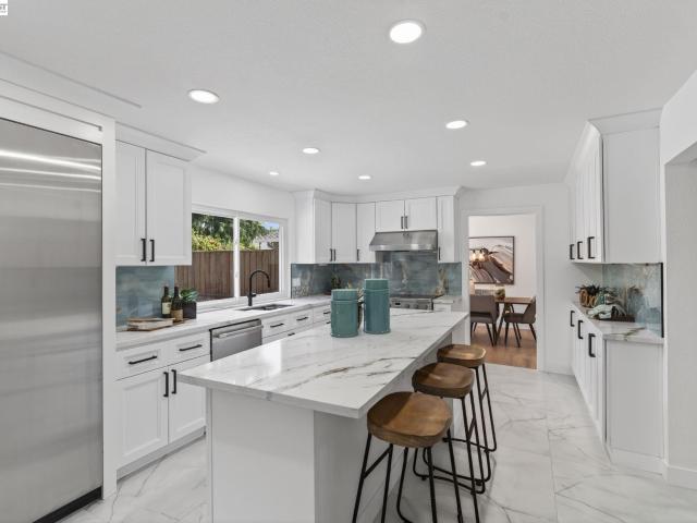 2865 Longspur Way
