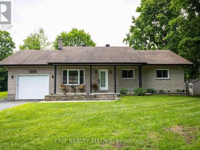 2866 Front Road, East Hawkesbury, ON, K6A 2R2 house for sale | Listing ID X13486 | Royal LePage