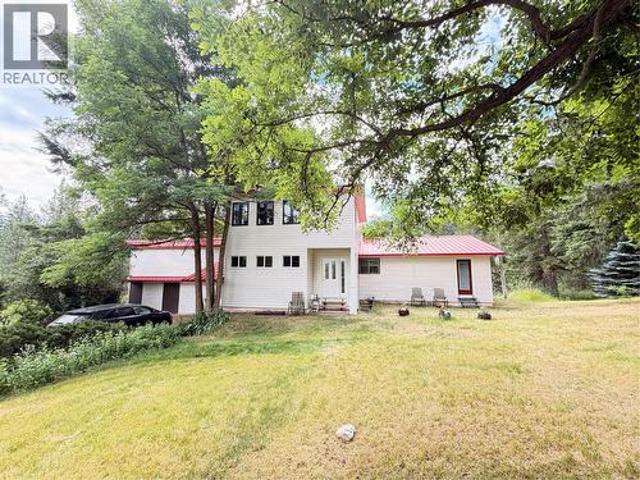 2860 Highway 97 North, Falkland, BC, V4Y 0X3 house for sale | Listing ID 10384 | Royal LePage