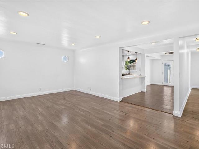 2860 Pacific, Long Beach, US, CA