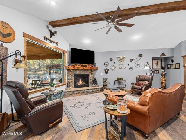 28615 N Milan Rd, Chattaroy, US, WA