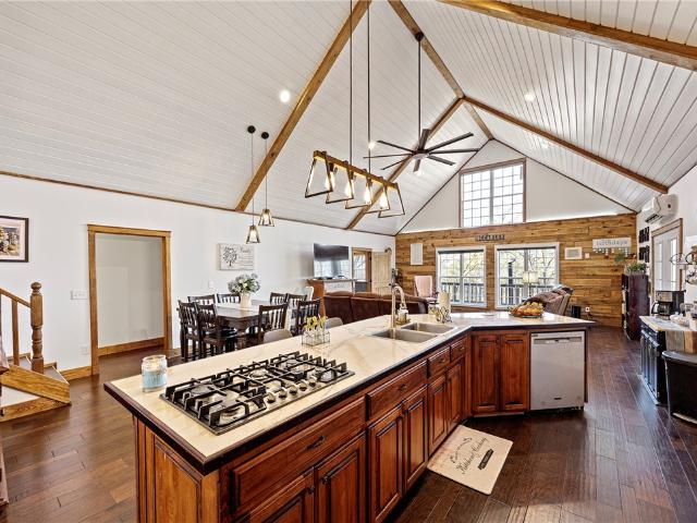 286 Private Road 1597