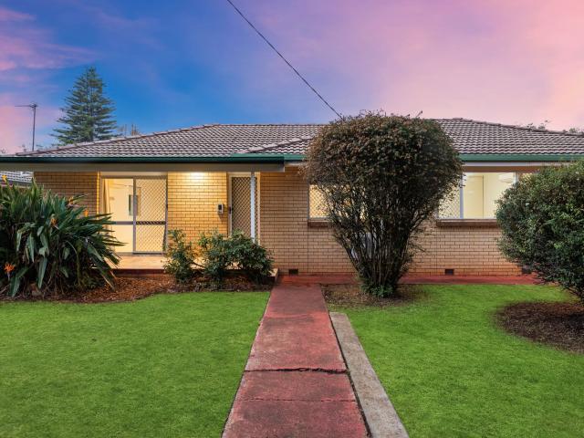 286 West Street, Kearneys Spring, QLD 4350 House for Rent Ray White Toowoomba Real Estate