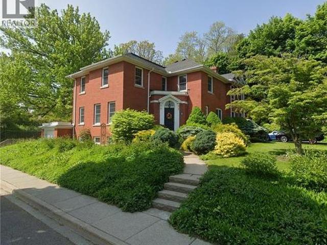 286 Union Street, Simcoe, ON, N3Y 2B8 house for sale | Listing ID 40856 | Royal LePage